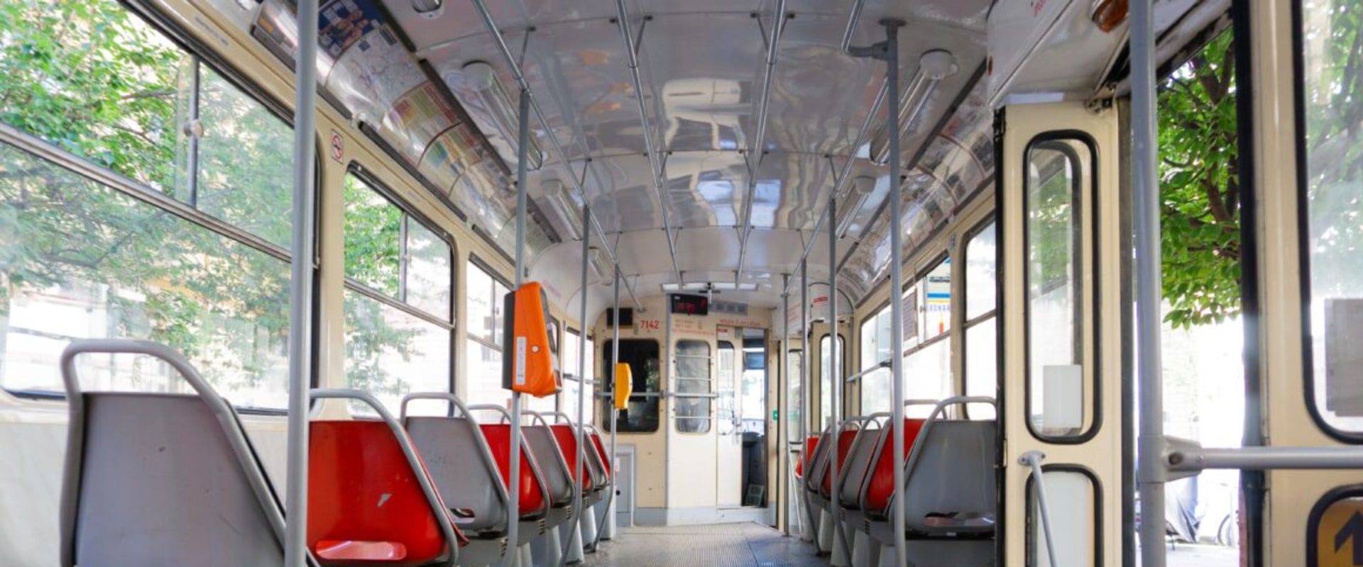 Utilizing transfer discounts: Tips for navigating and saving money on public transportation